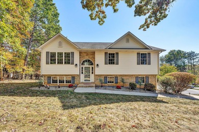 Smith Mountain Lake Home For Sale in Moneta Virginia