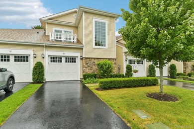 Welcome to 33 Greentree Court, a beautifully appointed - photo 1