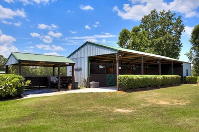 A rare opportunity to own a turnkey 30-acre multi-discipline - photo 3