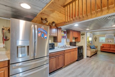Charming Cottage With Screened Porch & Dock - photo 10