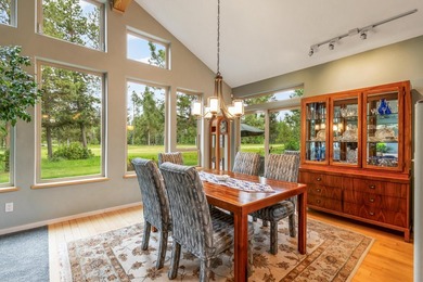 This furnished spacious, updated Meadows Golf Course home - photo 8