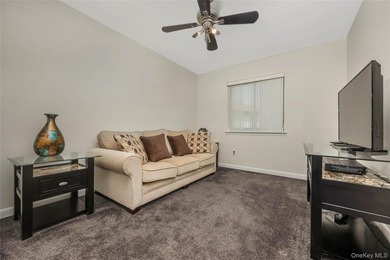 Welcome to Maintenance-Free Living in Willow Wood! Discover the - photo 13
