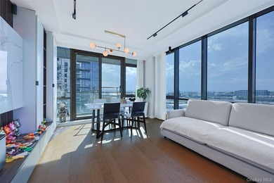 Located in the heart of Flushing, this 1,115 sq ft corner - photo 15
