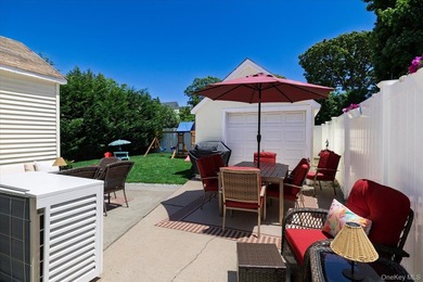 Welcome to 2589 Southard Avenue! This meticulously maintained - photo 20