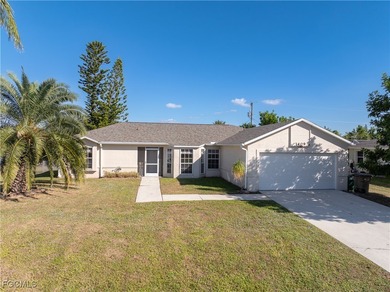 Cape Coral Lakes Area Home For Sale in Cape Coral Florida
