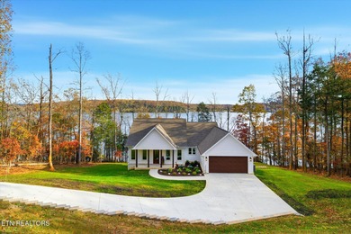 Lake Home For Sale in Rockwood, Tennessee