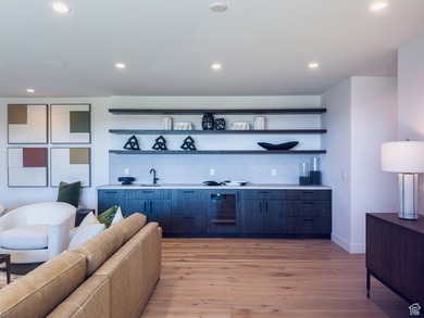 Discover unbeatable panoramic views of Deer Valley, the - photo 24