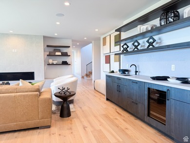 Discover unbeatable panoramic views of Deer Valley, the - photo 26