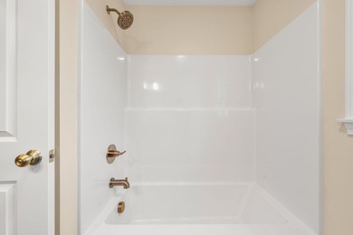 Welcome to Violette Estates! This beautiful new condo is ready - photo 32