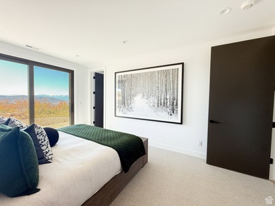 Discover unbeatable panoramic views of Deer Valley, the - photo 36