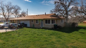 Sacramento River - Tehama County Home For Sale in Cottonwood California