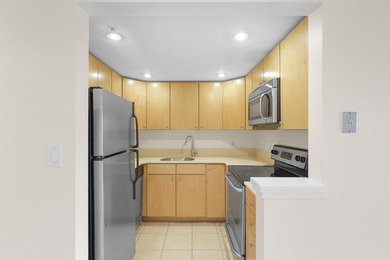 Fabulous 5th floor studio at The Falls Pinnacle, one of the best - photo 19