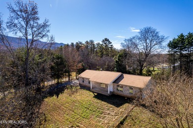 Lake Home Sale Pending in Maryville, Tennessee