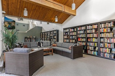 Fabulous 5th floor studio at The Falls Pinnacle, one of the best - photo 40