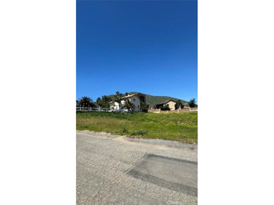 Canyon Lake Lot Active Under Contract in Menifee California