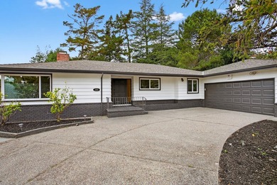 Nestled in the desirable Hills of Oakland, full of natural light - photo 2