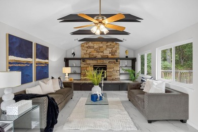 Nestled in the desirable Hills of Oakland, full of natural light - photo 4