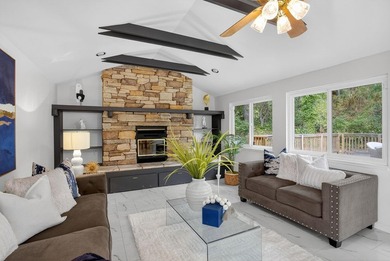 Nestled in the desirable Hills of Oakland, full of natural light - photo 5