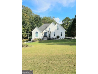 Lake Home For Sale in Fayetteville, Georgia