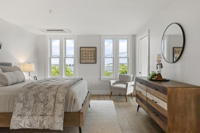 Located in Portland's desirable Eastern Waterfront, this