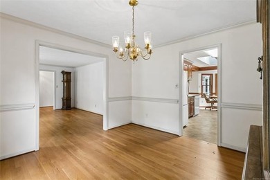 Welcome home to this charming all-brick ranch in the desirable - photo 11