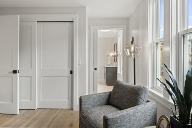 Located in Portland's desirable Eastern Waterfront, this