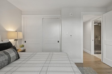 Located in Portland's desirable Eastern Waterfront, this