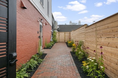 Located in Portland's desirable Eastern Waterfront, this