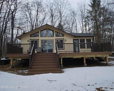 Lake Home For Sale in Gouldsboro, Pennsylvania