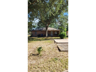Lakefront Living with a bonus recreation room! Escape to - photo 18