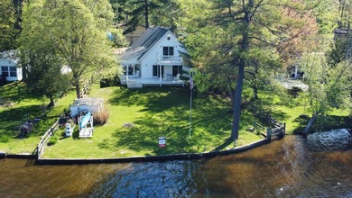 Escape to your own lakeside retreat with this beautifully - photo 8