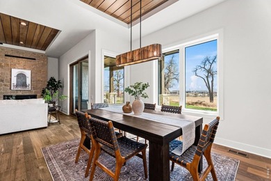 Welcome to Morning Song at Harmony Club, where refined design - photo 12