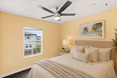 One or more photo(s) has been virtually staged. This end-unit - photo 12