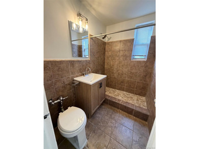 ** CASH OFFERS ONLY ** This SPACIOUS 1 bedroom unit has an - photo 10