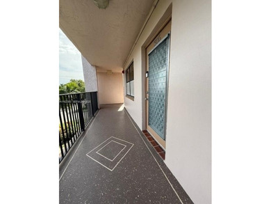 Lake Condo For Sale in Sunrise, Florida