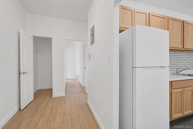 Exceptional mixed-use investment opportunity situated on a prime - photo 22