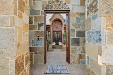 Experience timeless elegance in this exceptional custom estate - photo 5