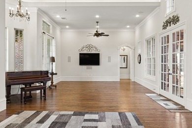 Experience timeless elegance in this exceptional custom estate - photo 7