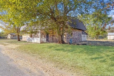 Welcome to 115 Main Street, Hendrix, OK-a true gem in the heart - photo 3