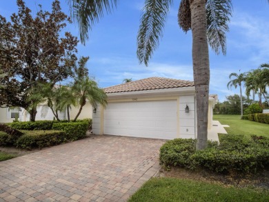 Lake Home For Sale in Palm Beach Gardens, Florida