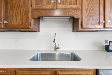 Motivated Sellers Beautiful home located in a well-established - photo 16