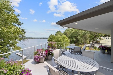 This stunning ranch home, designed by James R. Dresser in the - photo 17
