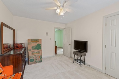 Motivated Sellers Beautiful home located in a well-established - photo 33