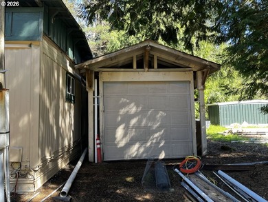 Situated on a desirable corner lot, this 0.15-acre property - photo 34