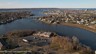 Attention builders and investors: Riverfront property is very - photo 5