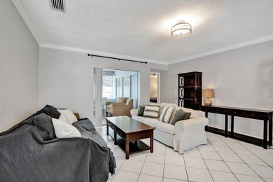 A large lot, waterfront, great living space, and Cooper City - photo 5