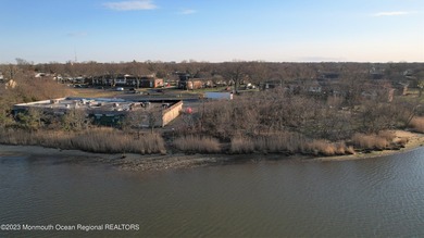 Attention builders and investors: Riverfront property is very - photo 10