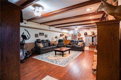 This lakefront property on Lake Hartwell truly embodies the - photo 19