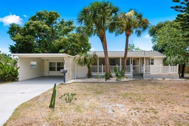 PRIME LOCATION! Beautifully updated 2-bedroom, 2-bathroom home - photo 2