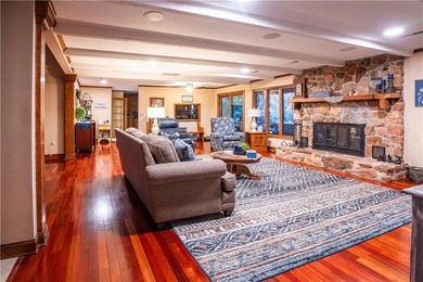 This lakefront property on Lake Hartwell truly embodies the - photo 27
